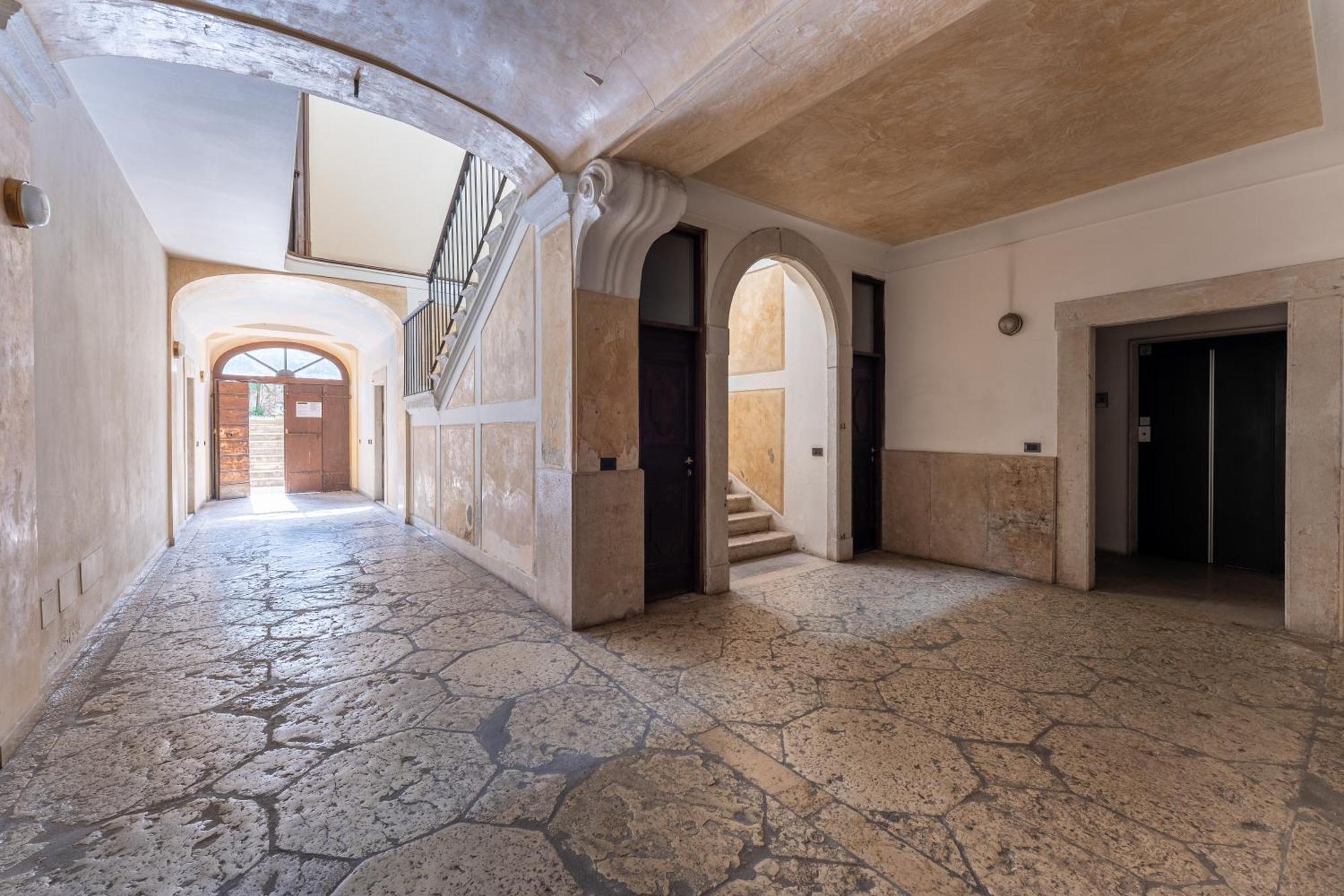 Casa Preziosa - Salo Apartment Екстериор снимка